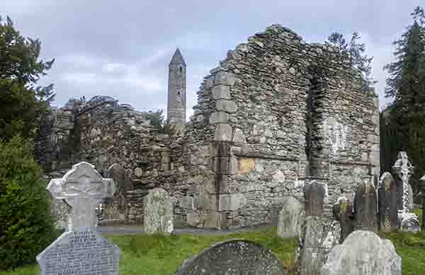 135 - Irlanda - Glendalough - Ciudad Monastica - catedral de St. Peter y St. Paul